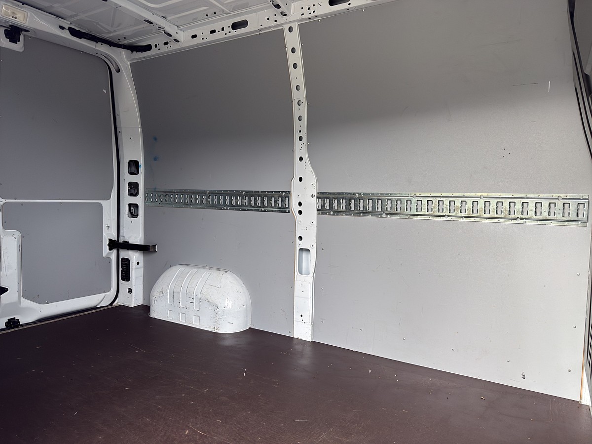 914511_1406653363921_slide bei Auto ROC in