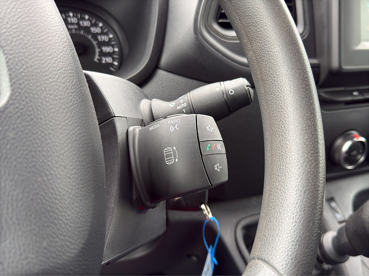 914508_1406655779781_slide bei Auto ROC in